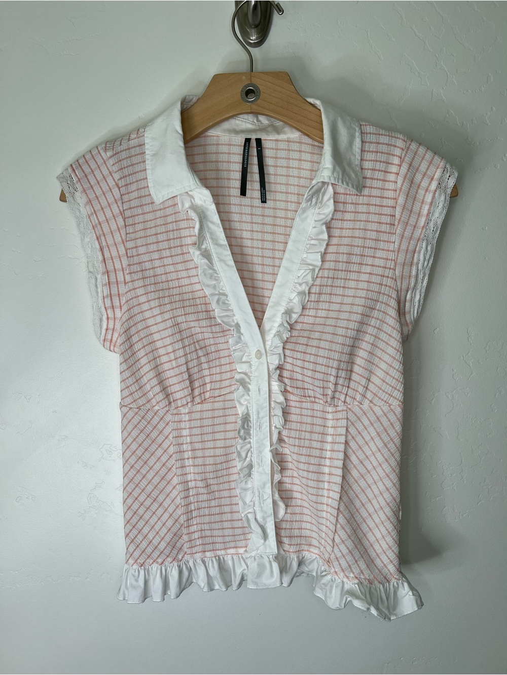 Anthropologie Slim Ruffled Sleeveless Buttondown Shirt